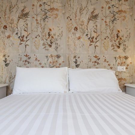 Hotel Donatella Позада Екстериор снимка